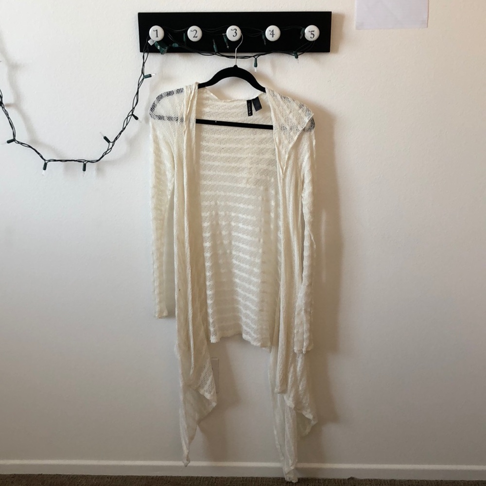 LONG WHITE CARDIGAN
